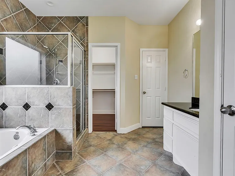4409 Juan Carlos Ct — Photo 18