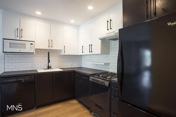 Rented by MNS Marketing | media 21