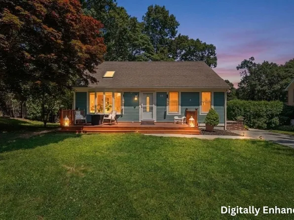 66 Rosewood Ter, Dartmouth, MA 02747