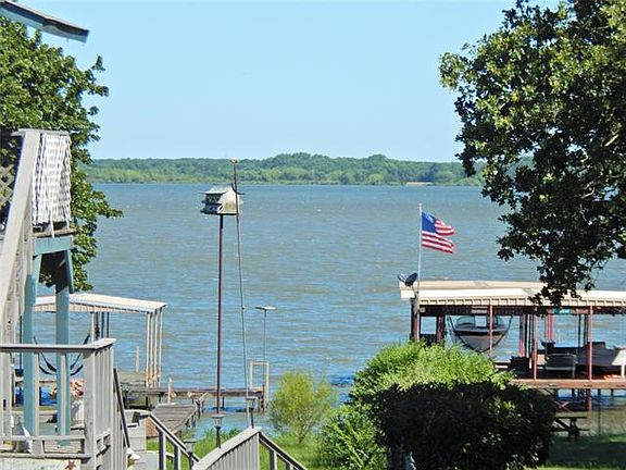 3rd image of 721 Shoreline Dr