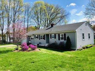 61 Elm St, Hopkinton, MA 01748