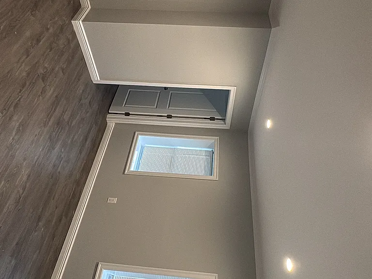 24 Henry Pl #2 — Photo 3