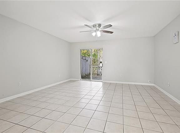 2nd image of 2717 Mary St