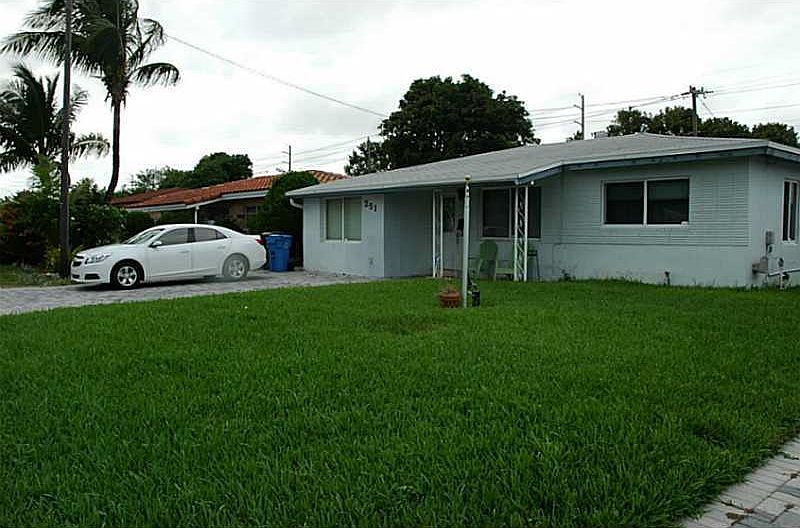 1st image of 251 NE 43rd Ct