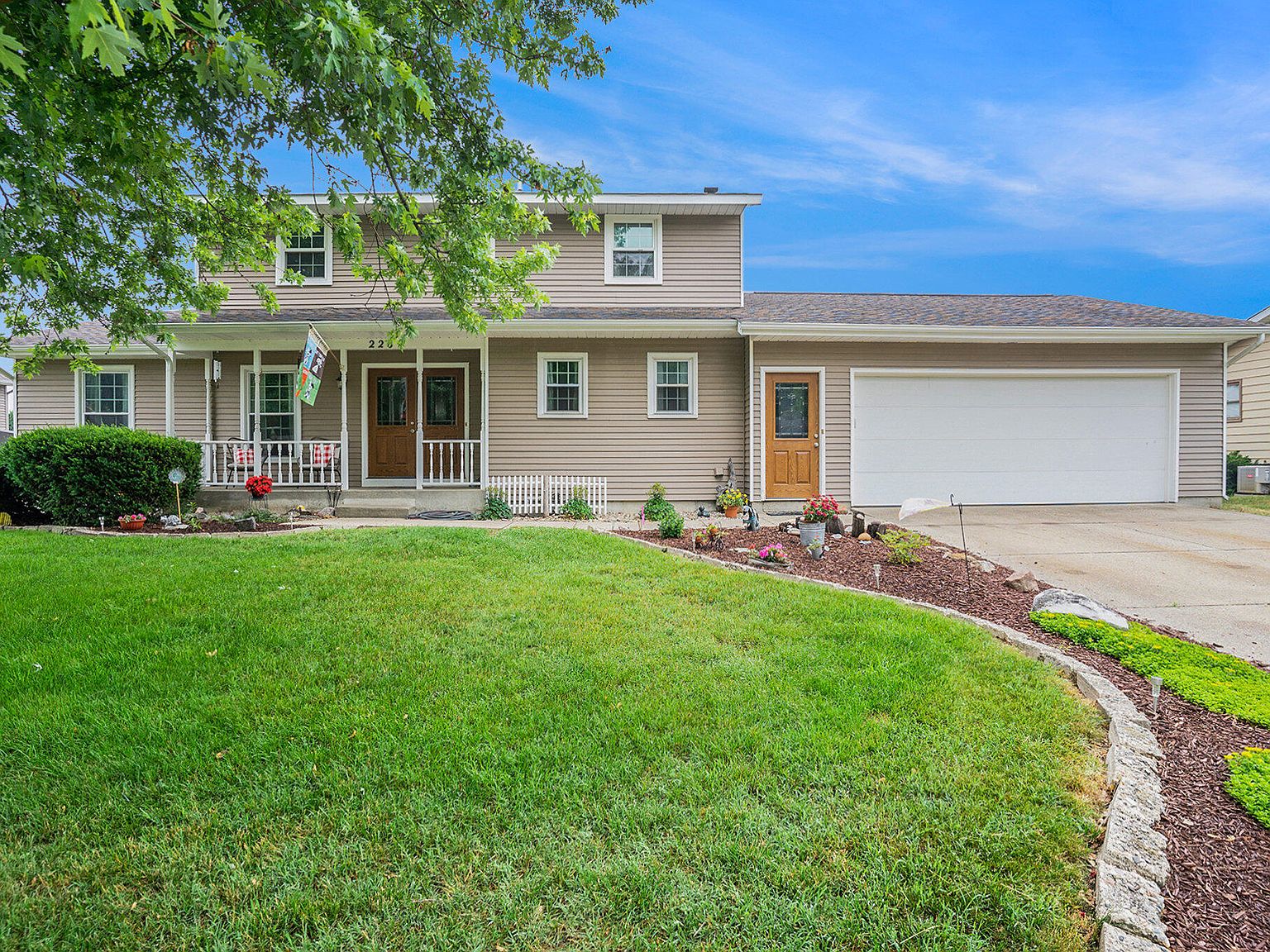 226 Huizenga Ave, Zeeland, MI 49464 Zillow