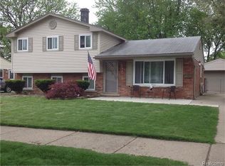 14157 Sunbury, Livonia, MI 48154