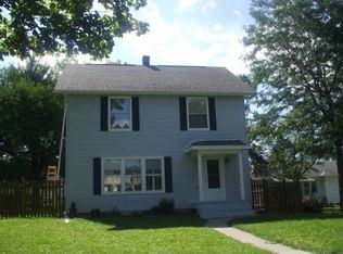 816 N 6th St, Rochelle, IL 61068