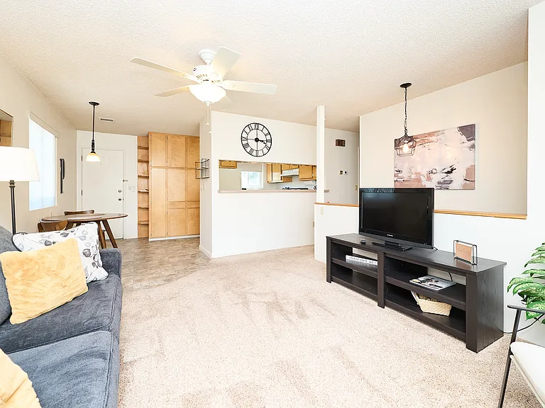 210 Daniels Dr #U — Photo 9