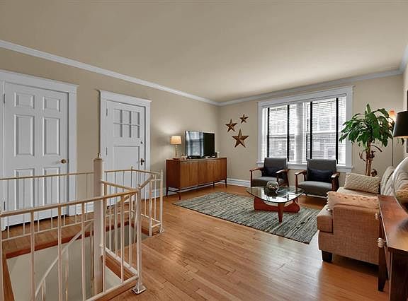 3rd image of 7521 Byron Pl APT 1W