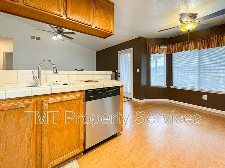 8166 Morgan Hill Way — Photo 12