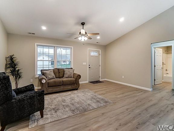 5th image of 3146 Kenyon Dr