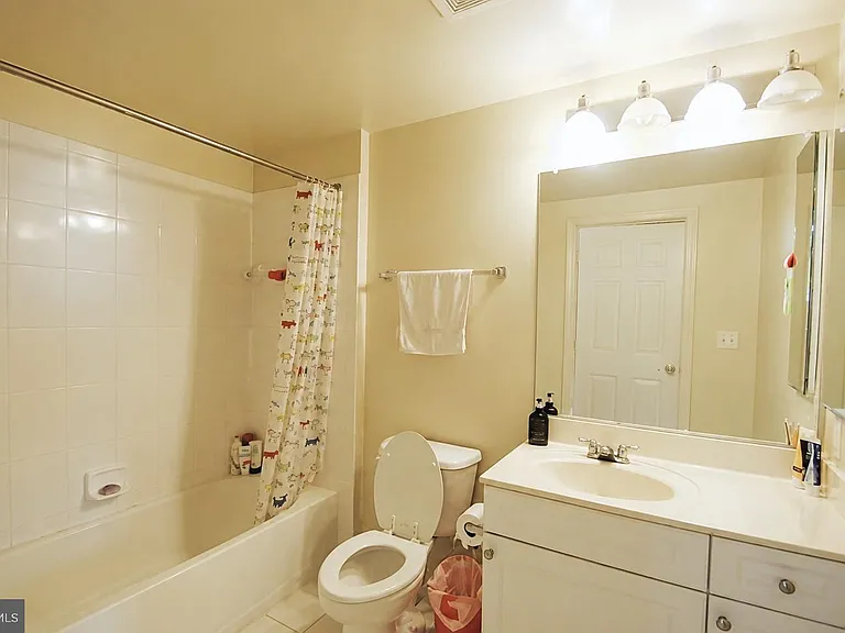 2726 Gallows Rd #901 — Photo 7
