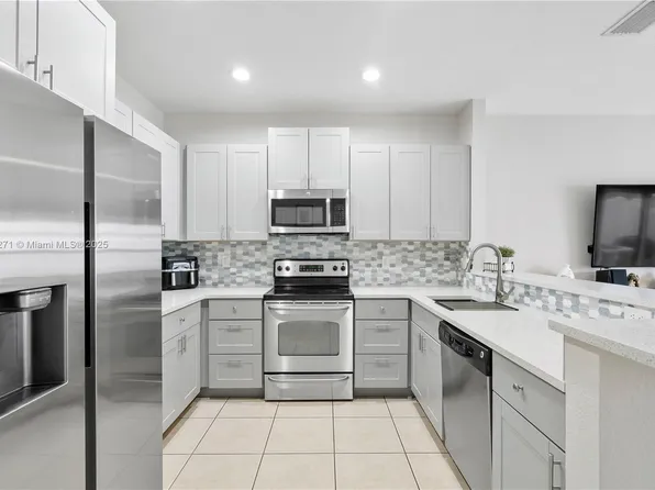 2979 NW 30th Pl, Oakland Park, FL 33311