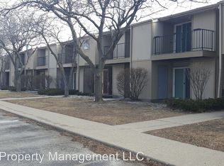 1800 89th St APT 208, Kenosha, WI 53143