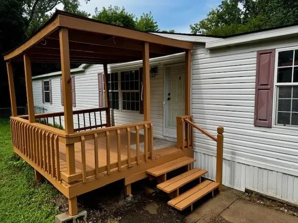 1103 Pier St, Liberty, MO 64068