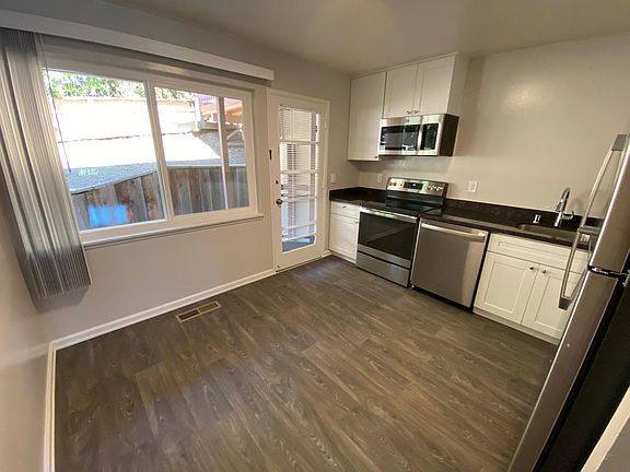 3rd image of 3534 Farm Hill Blvd #5