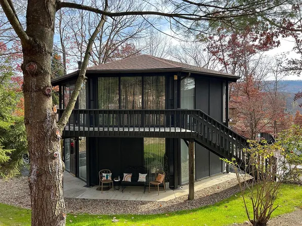 110 Topsider Dr, Bedford, PA 15522