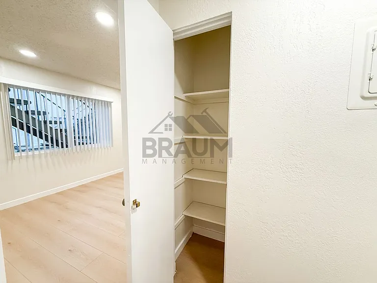 4636 LAUREL CANYON, LLC — Photo 12