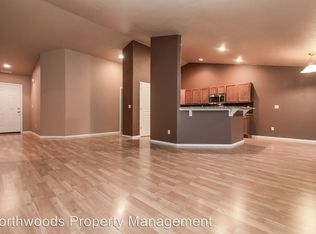 876 Van Duyn St, Eugene, OR 97401