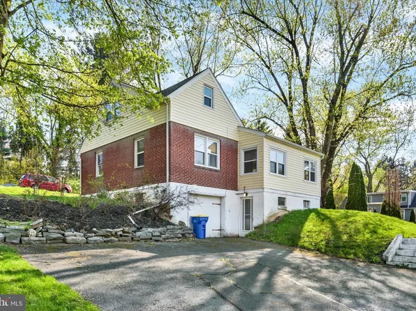 4931 Chambers Hill Rd, Harrisburg, PA 17111