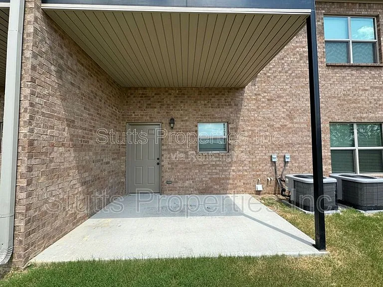 145 Bruin Dr #107 — Photo 10