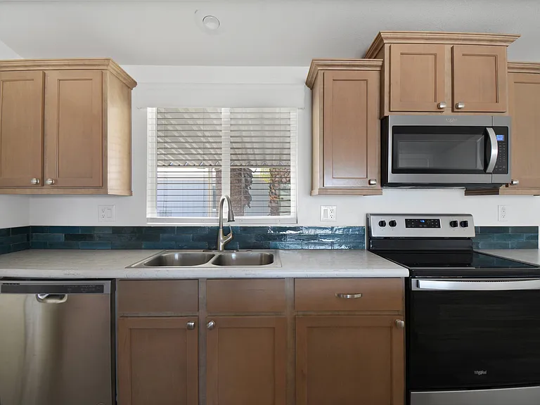 Paradise Groves Manufactured Home Community — Photo 42