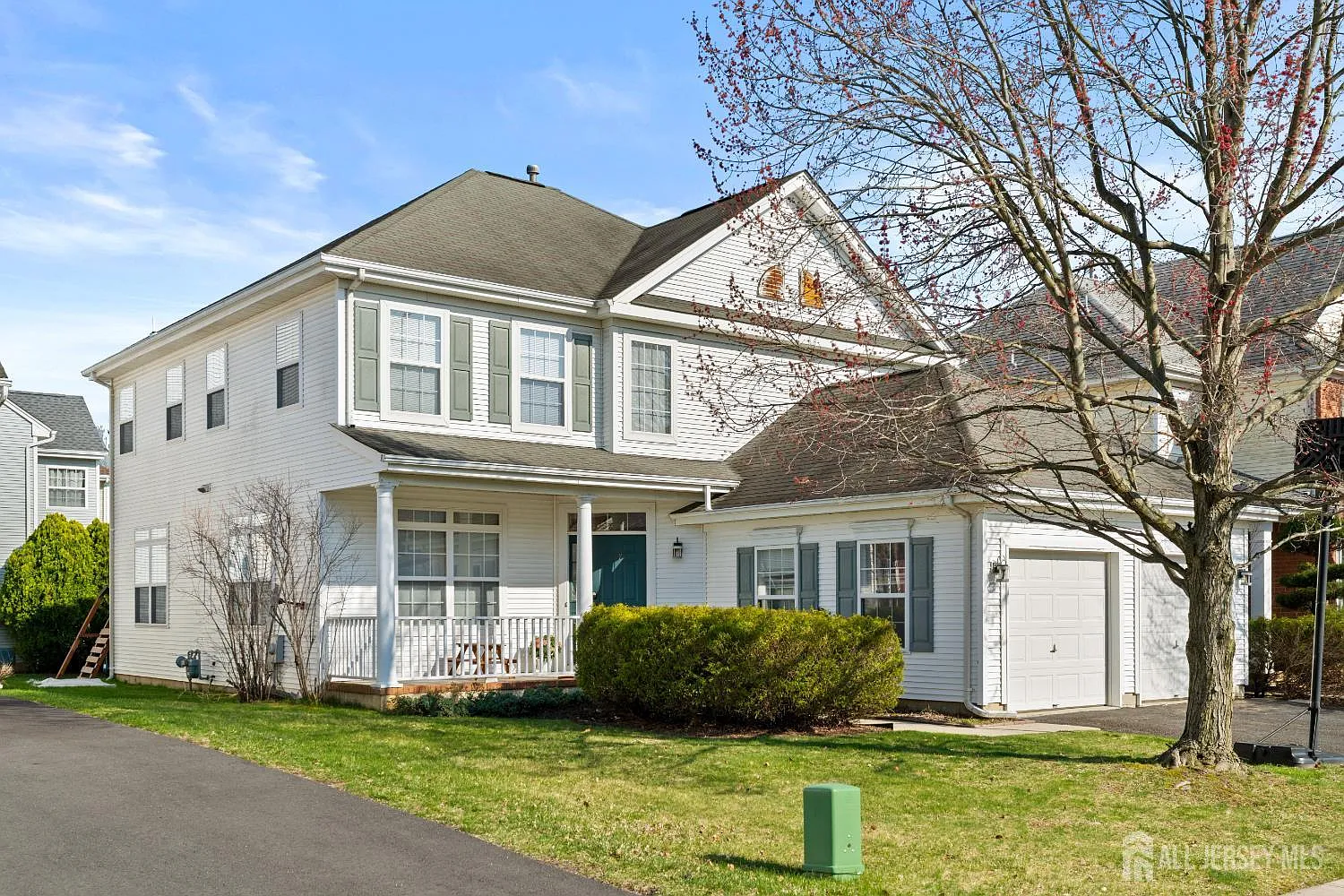 87 Elsie Dr photo 1