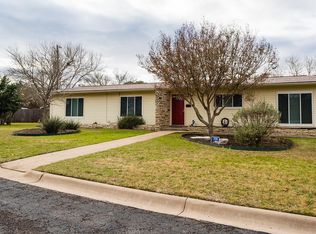 709 Jackson Rd, Kerrville, TX 78028
