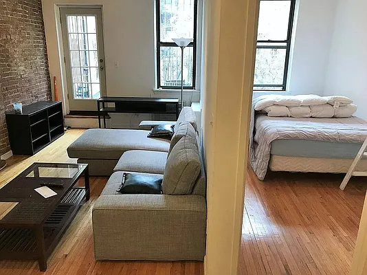 Rented by Joe Gotham LTD | media 19