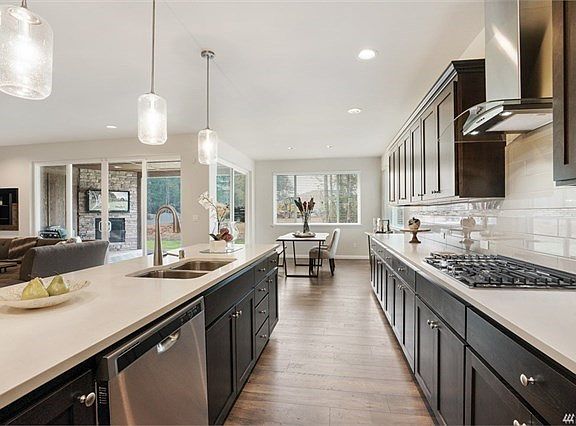 5th image of 8235 52nd Ave NE