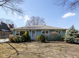 1672 Holly Ave, Northbrook, IL