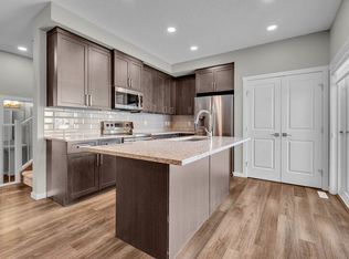 7348 Chivers Cres SW, Edmonton, AB T6W4M1