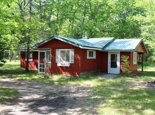 2910 Cobb Rd, Lewiston, MI 49756