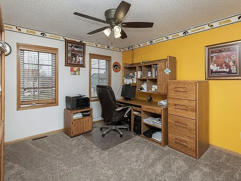 2901 E Diehl Ave — Photo 12