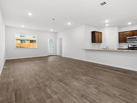 3rd image of 109 Finley Rae Dr