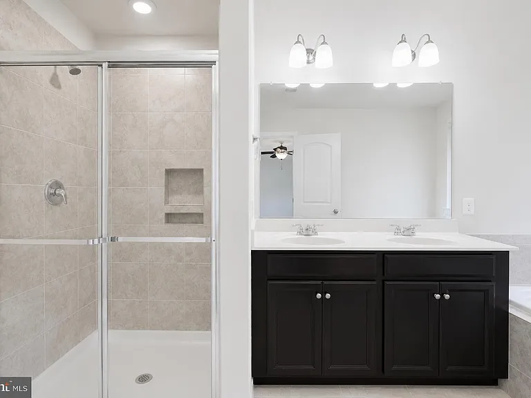 4731 Cambria Rd — Photo 36