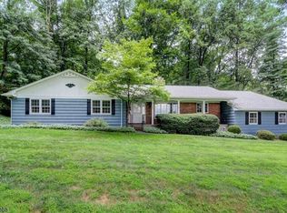 21 Sand Hill Rd, Annandale, NJ 08801