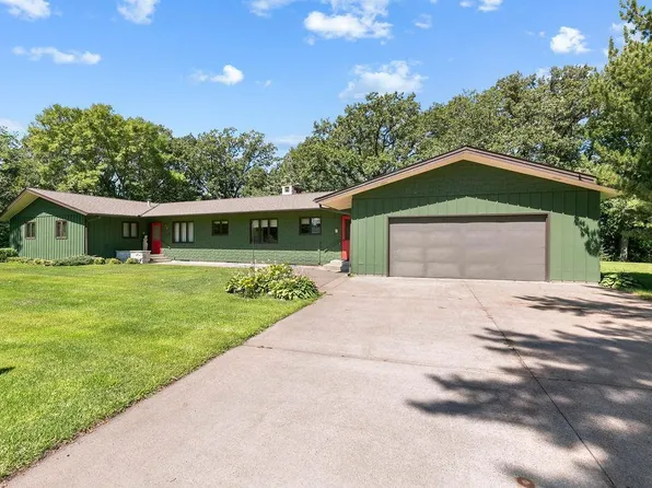 35 Edgewater Dr, Little Falls, MN 56345