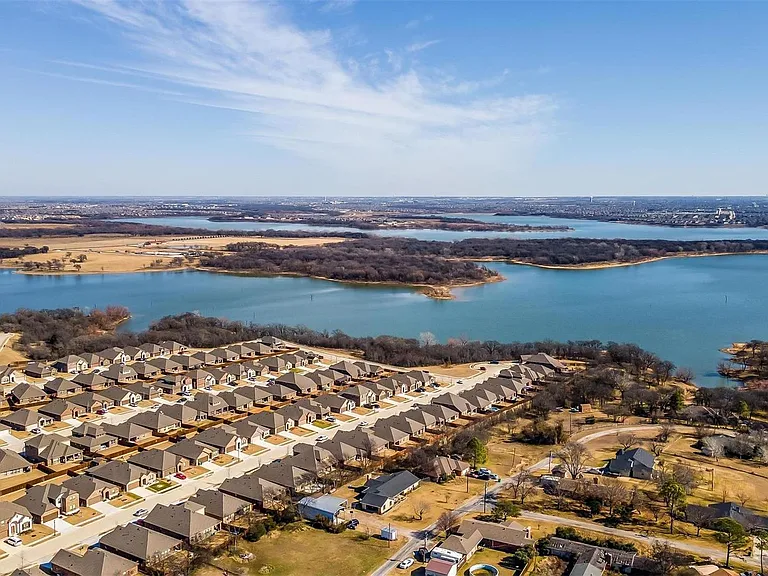 3309 Comal Dr — Photo 19