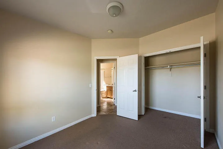 1905 N 2070 W — Photo 10