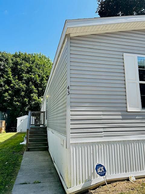 1st image of 43 W Manor St