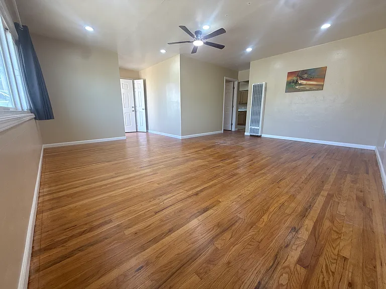 5457 Dorothy Dr — Photo 3