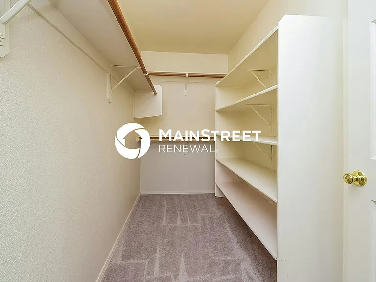 Walk In Closet