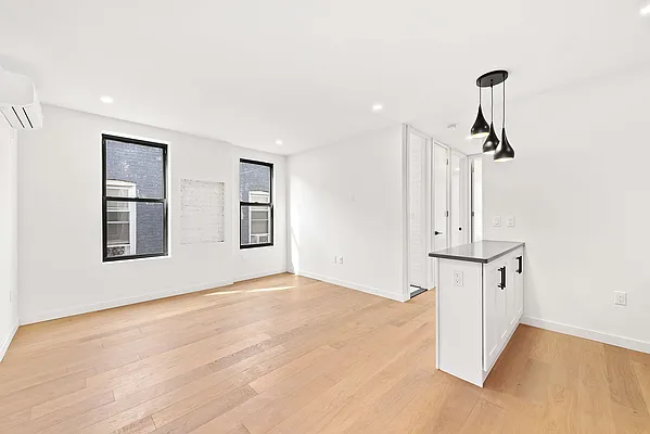 Rented by Fountain Realty Group | media 10