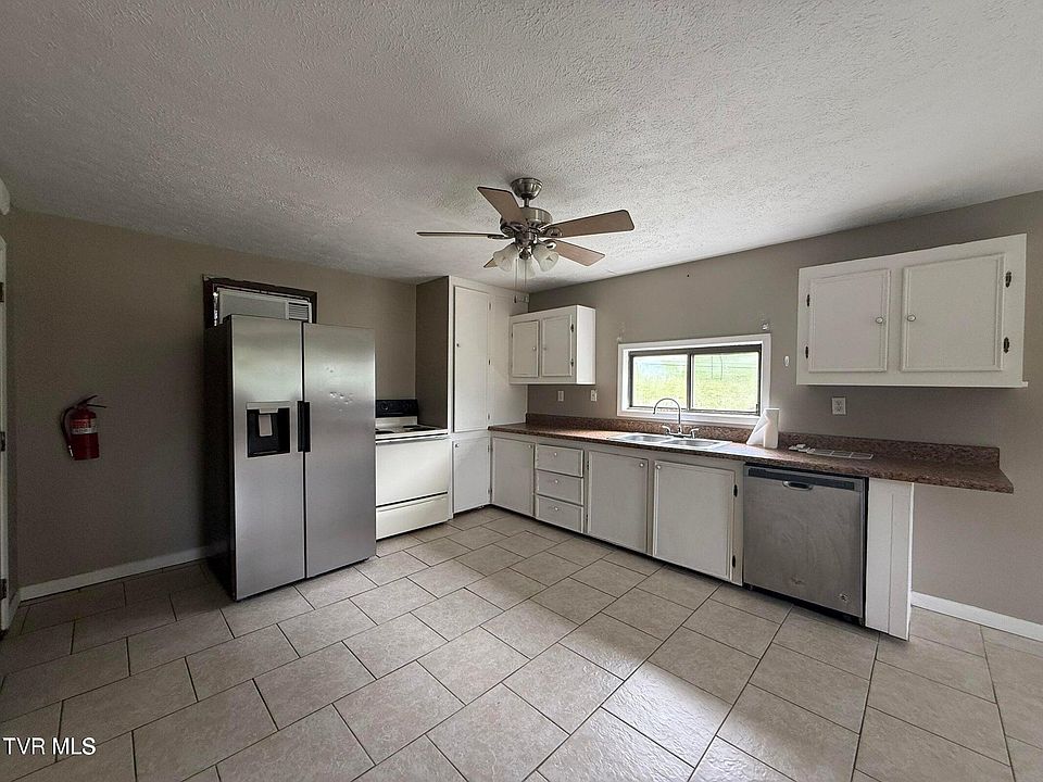 1st image of 2783 Island Rd #2