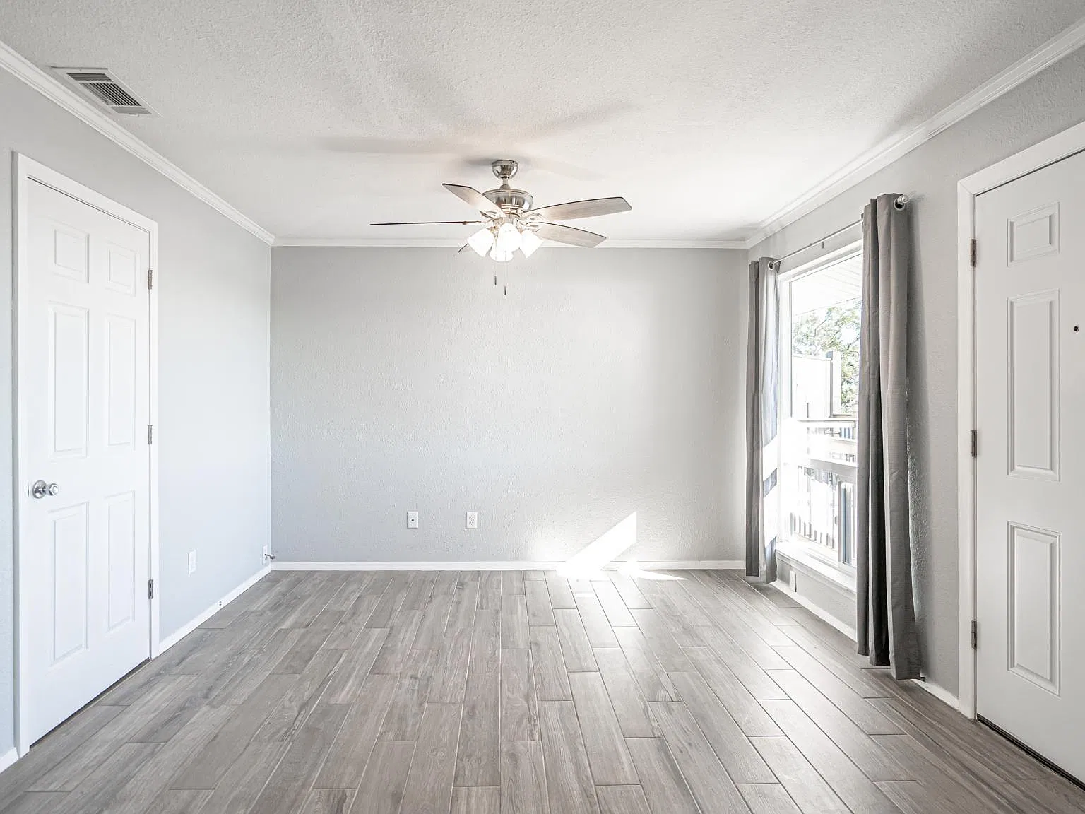 2 bed, 980 sqft, $1,625 — Photo 3