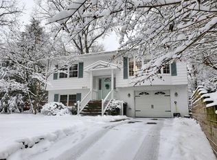 2915 Summitt Dr, Michigan City, IN 46360