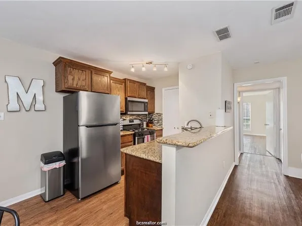 1221 Oney Hervey Dr #1221, College Station, TX 77840