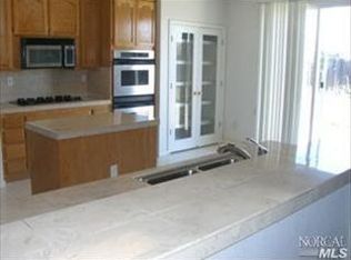 569 Ruby Dr, Vacaville, CA 95687