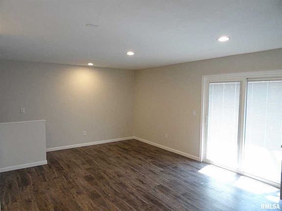 5th image of 3215 W Willow Knolls Dr